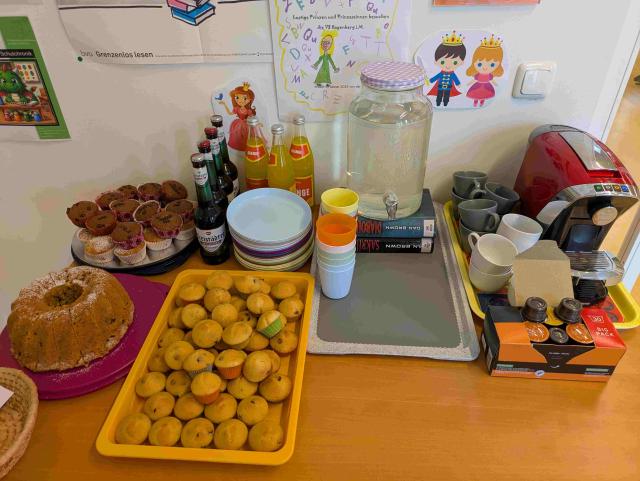 Kuchen und Getränke
